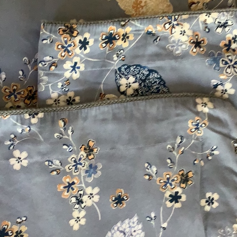 Yves Delorme “ramage” king top sheet and 2 king shams